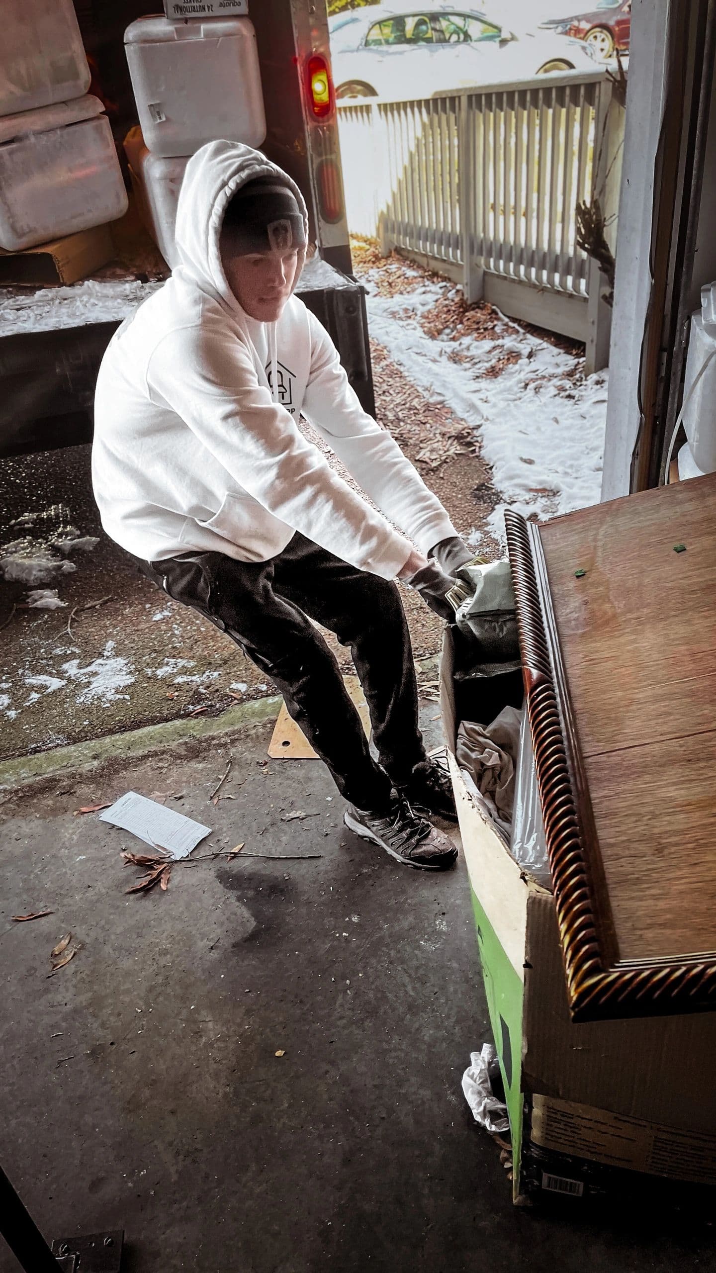 Declutter Your Home & Help Nashville Families with Junkdrop