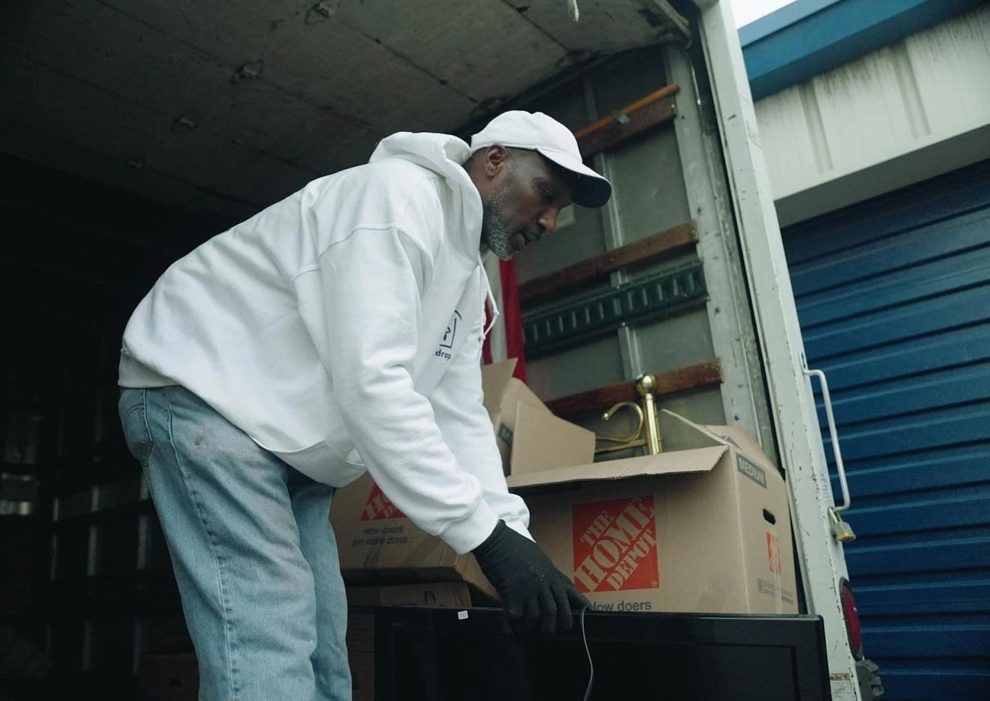 Garage Cleanouts Clear the Clutter Without renting a dumpster