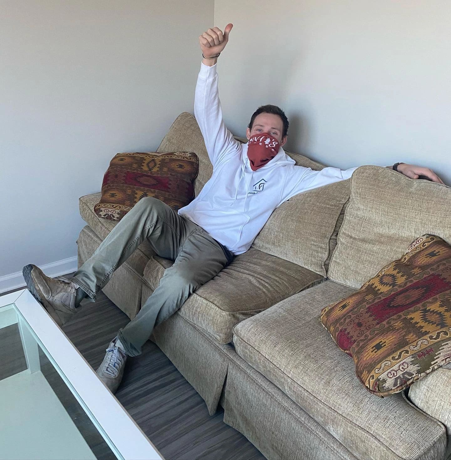 How to remove a sofa in Nashville?