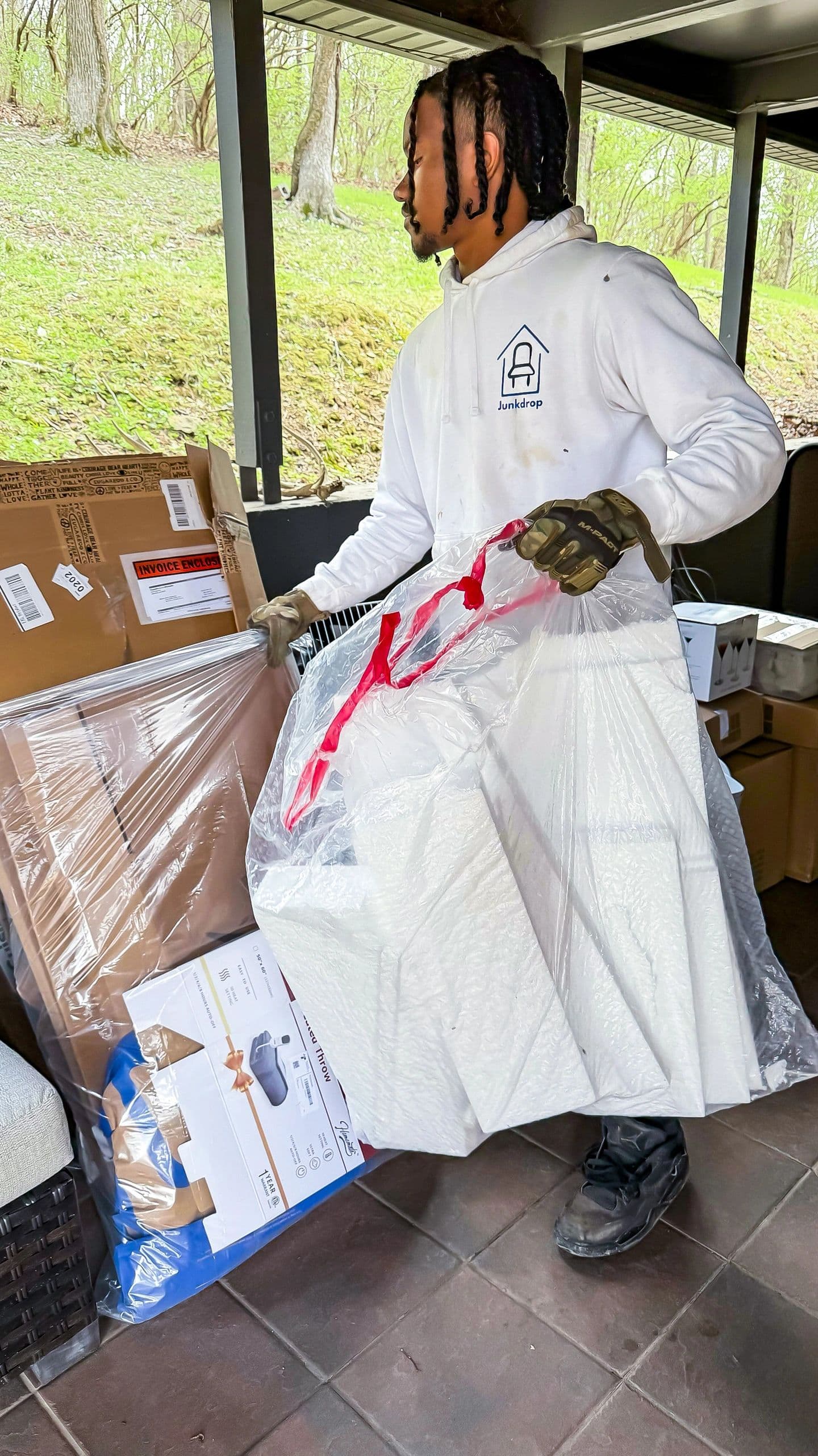 Junkdrop Nashville is Helping Families Declutter and Give Back