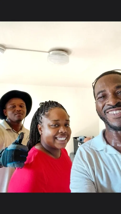 Junkdrop crew during a Single Mother Project delivery